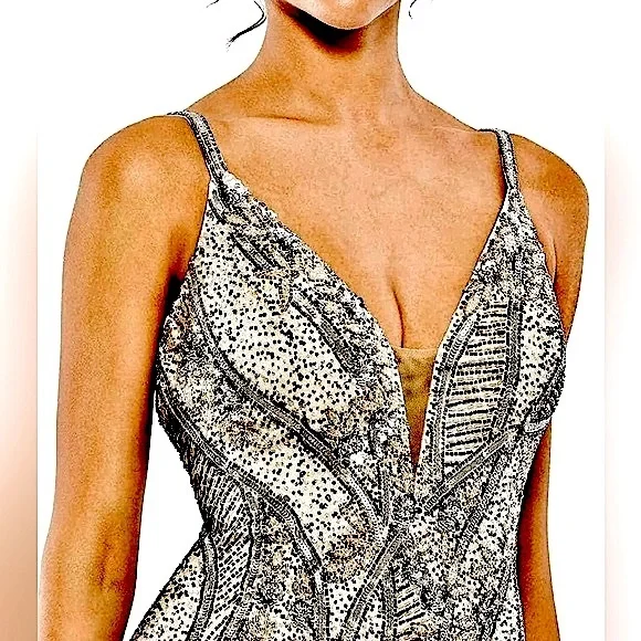 MAC DUGGAL Embellished Sleeveless Plunge Neck Low Back Gown Silver 5517 NWT - Picture 3 of 14